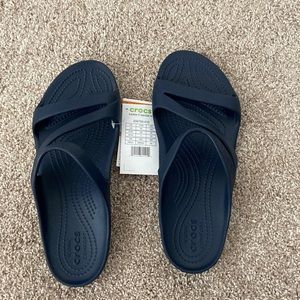 Crocs navy never used